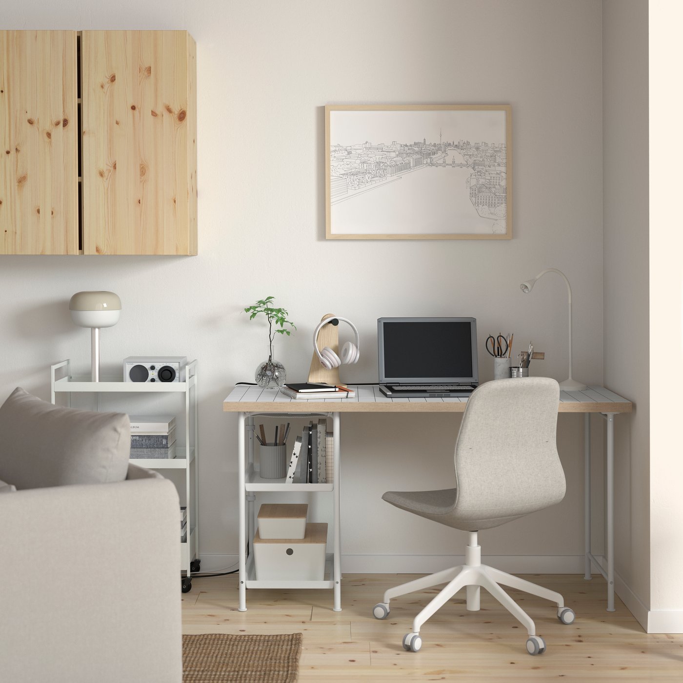 A white/anthracite LAGKAPTEN desk in the home office