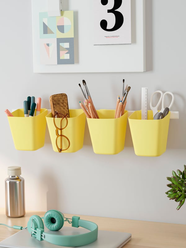A light yellow SUNNERSTA container