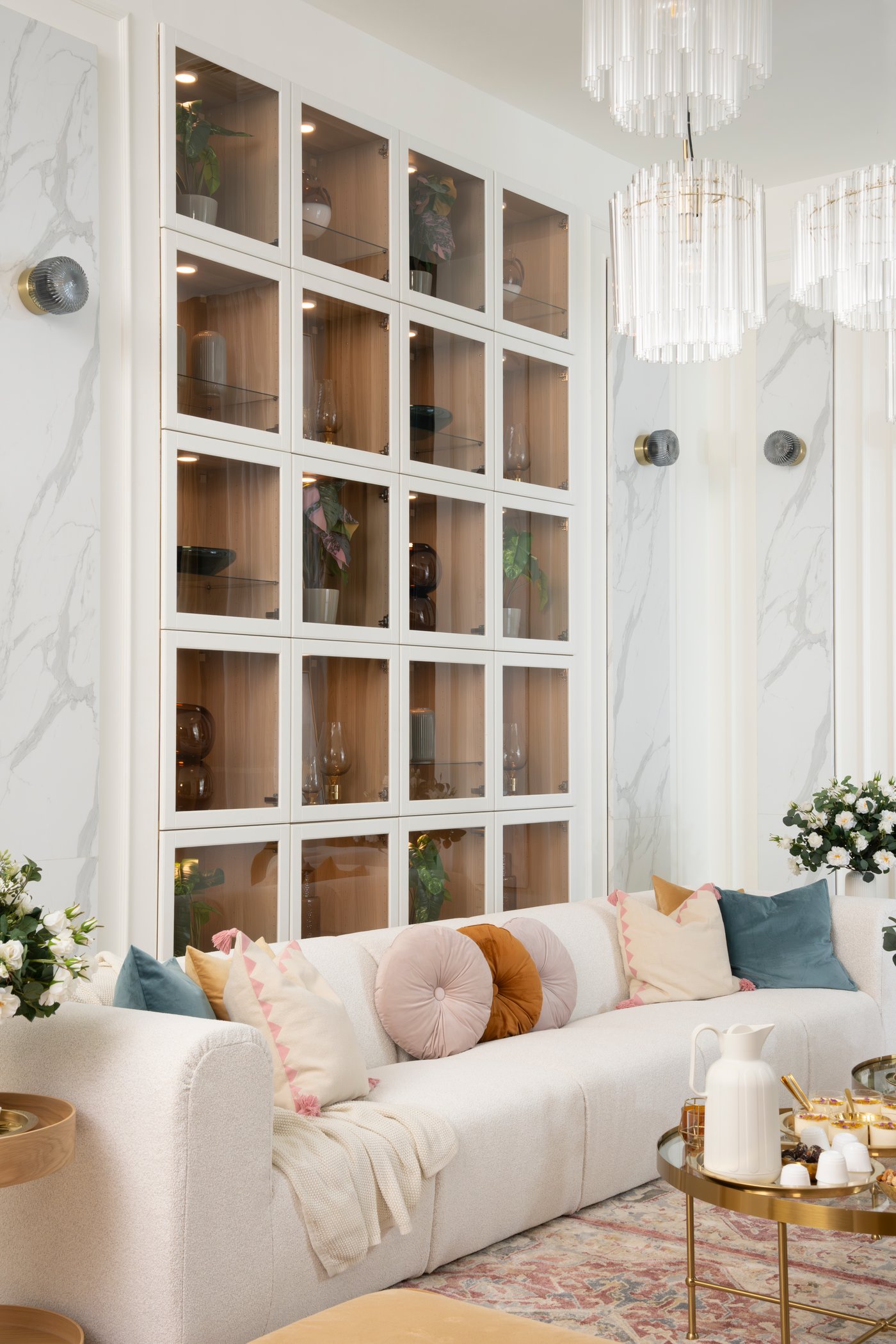 A white/clear glass OSTVIK glass door in the living room