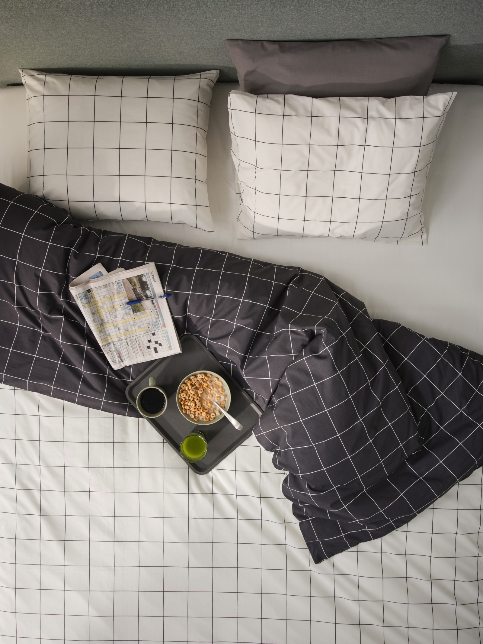 A stylish and calm bedroom - IKEA