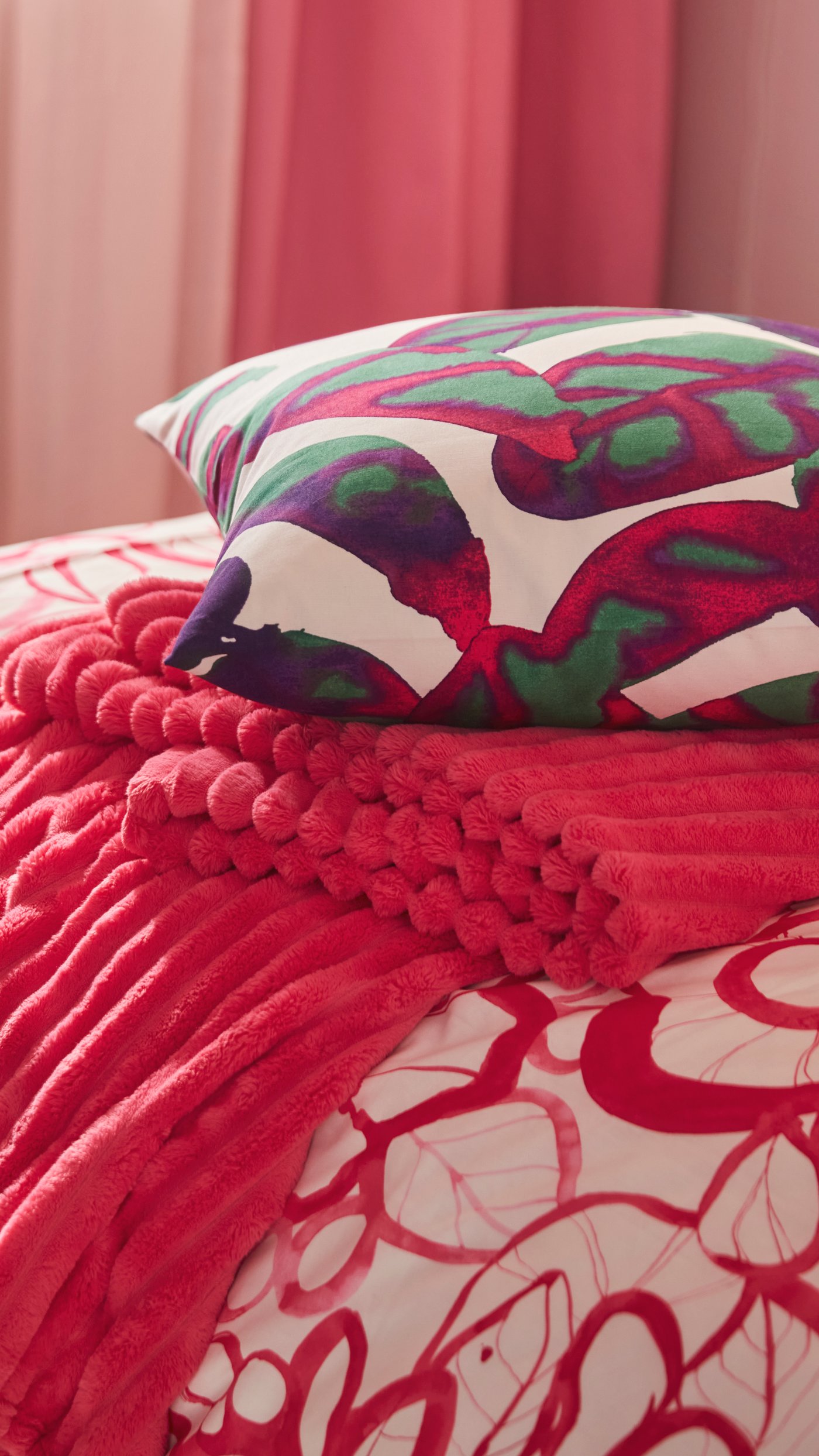 A pink/with heading tape STENFRÖ sheer curtains, 1 pair