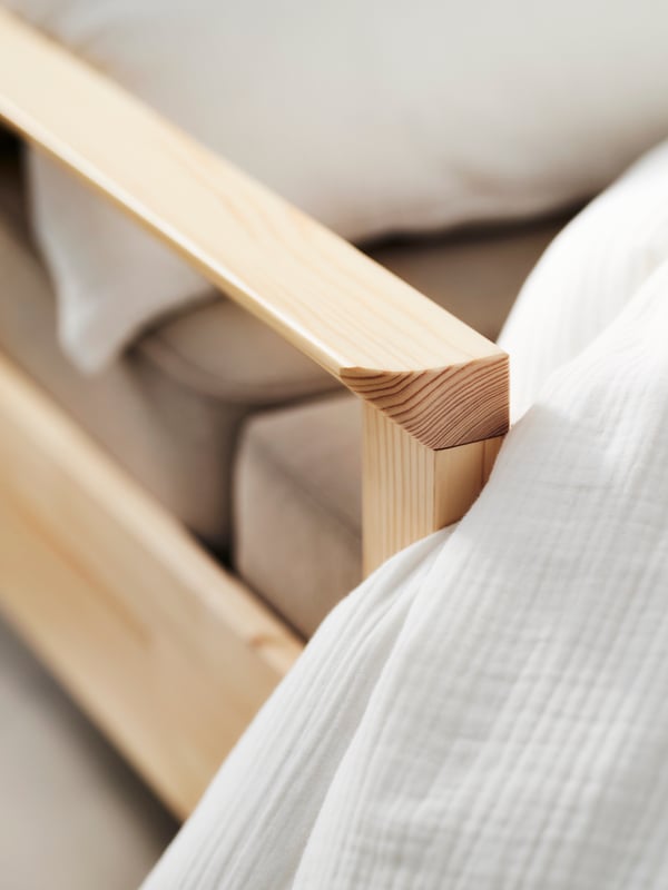 A white SCHERSMIN duvet cover and pillowcase