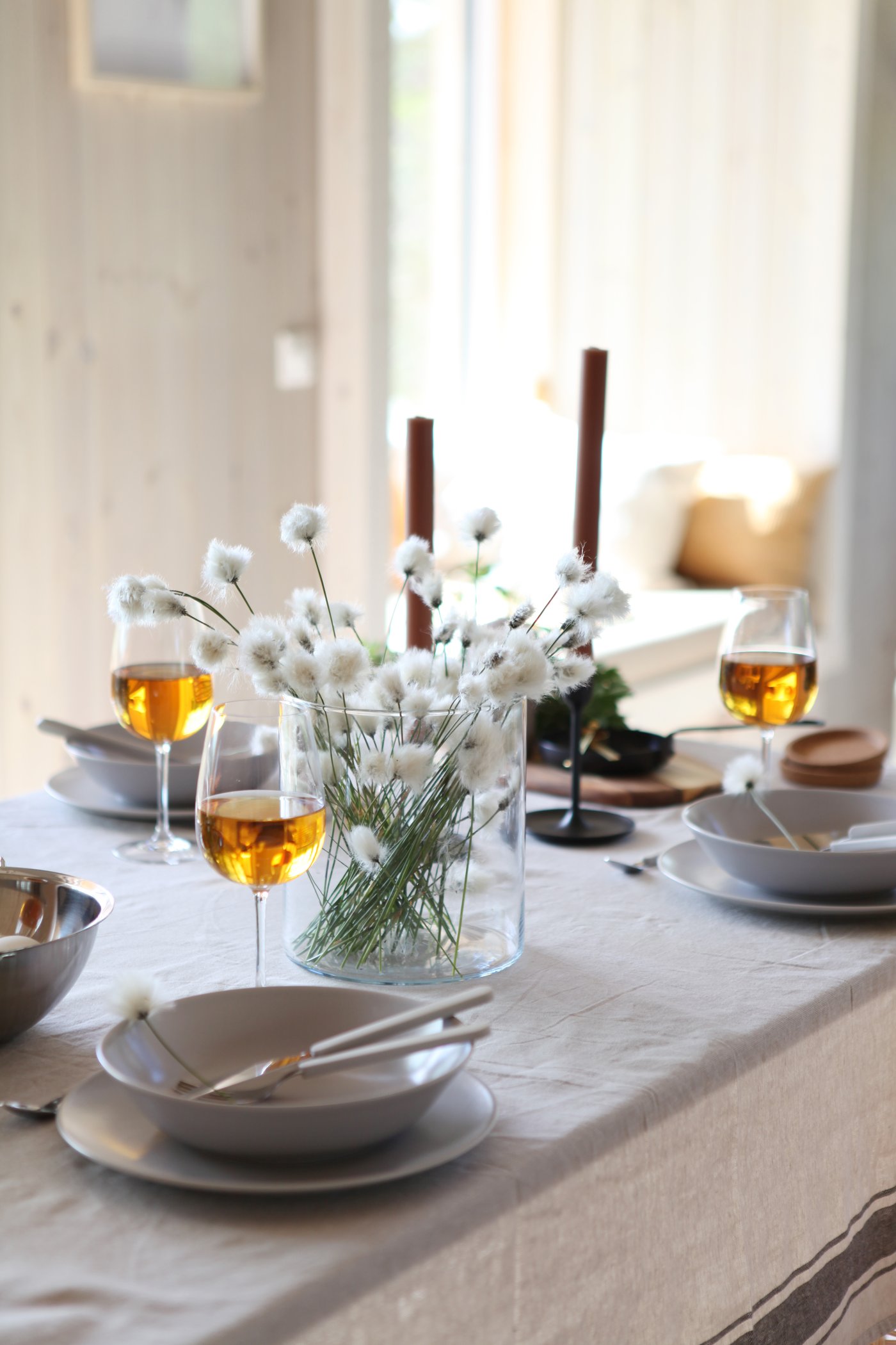 A clear glass STORSINT red wine glass