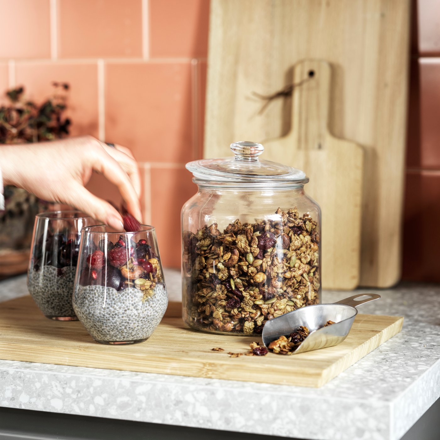 Dóza s víkem VARDAGEN z čirého skla