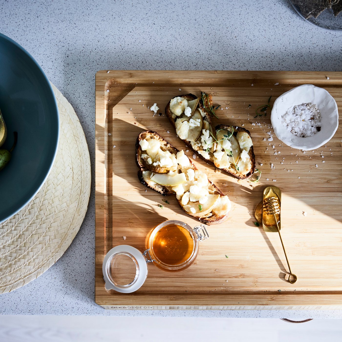 A bamboo APTITLIG butcher's block in the kitchen