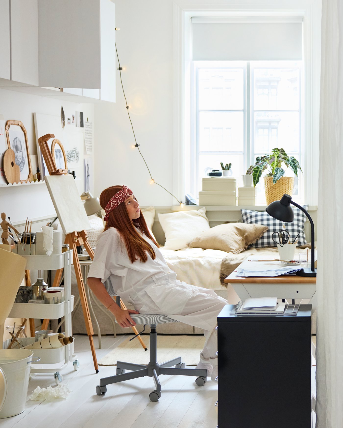 Un cache-pot FRIDFULL en jacinthe d’eau dans la chambre des enfants