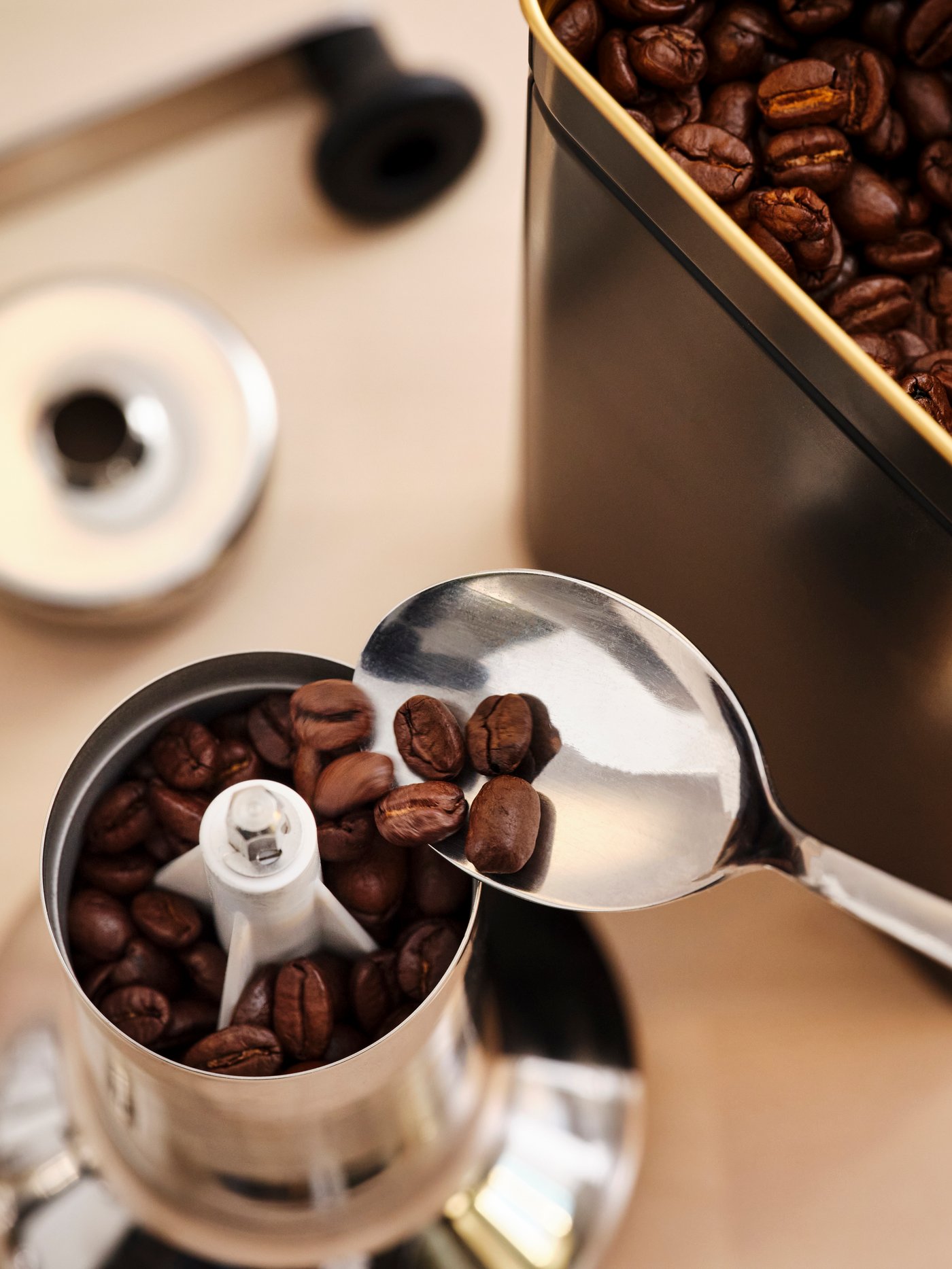 A dark-roast organic/Rainforest Alliance Certified PÅTÅR espresso coffee, beans