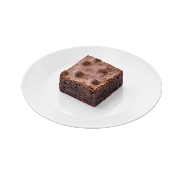 immagine di una fetta di torta brownie al cioccolato