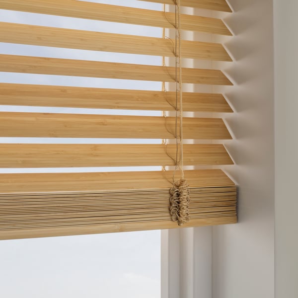 A bamboo VECKLARFLY Venetian blind
