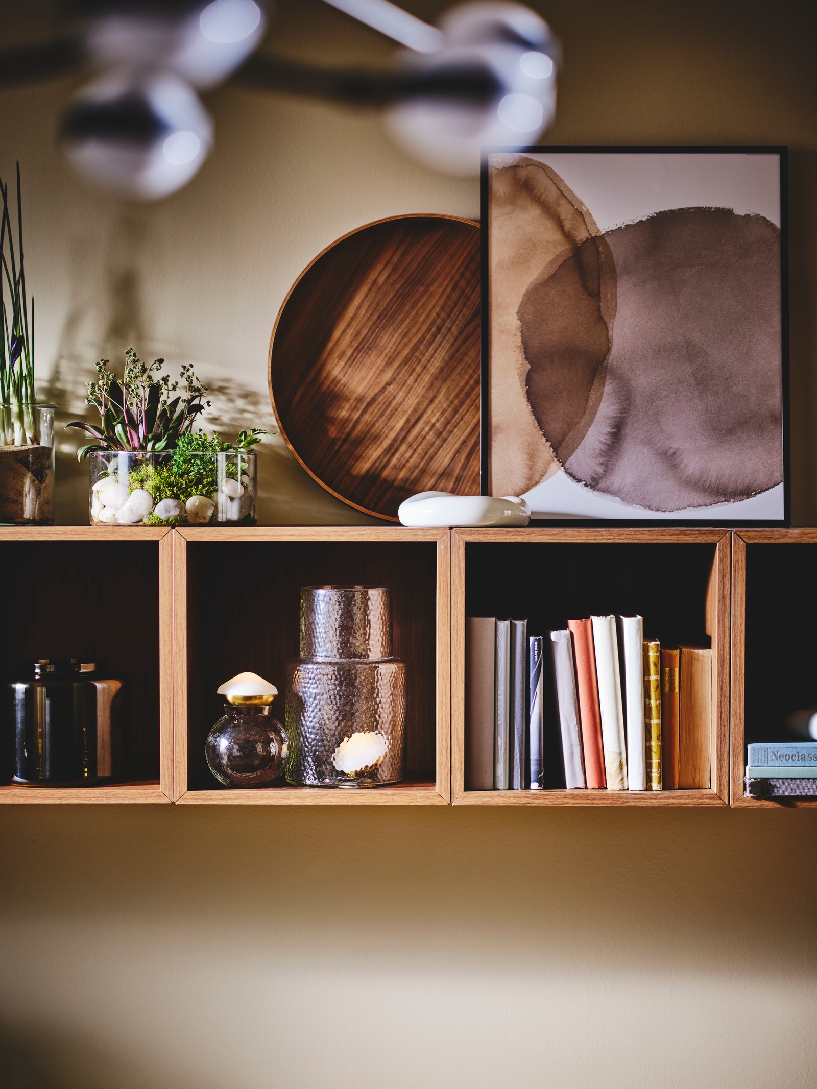 A sophisticated and functional small living space - IKEA