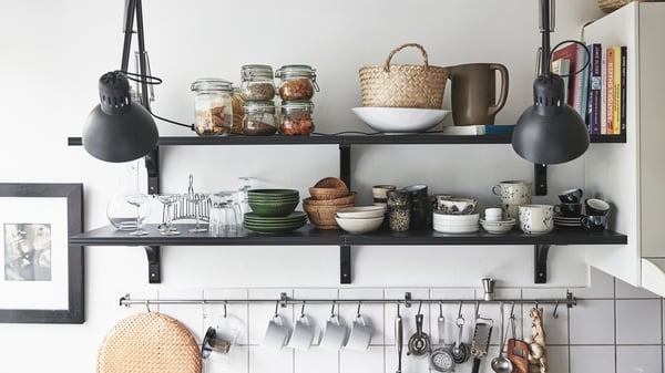 En mörkgrå TERTIAL arbetslampa