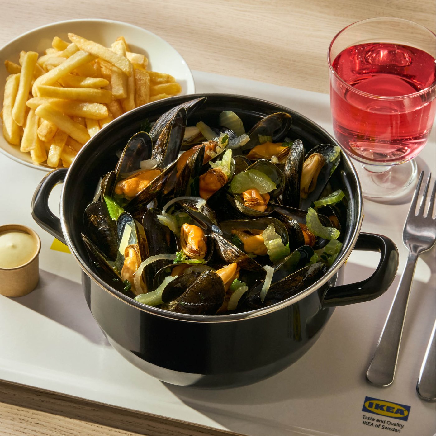Moules de Zélande accompagnées de frites : 12,95 €