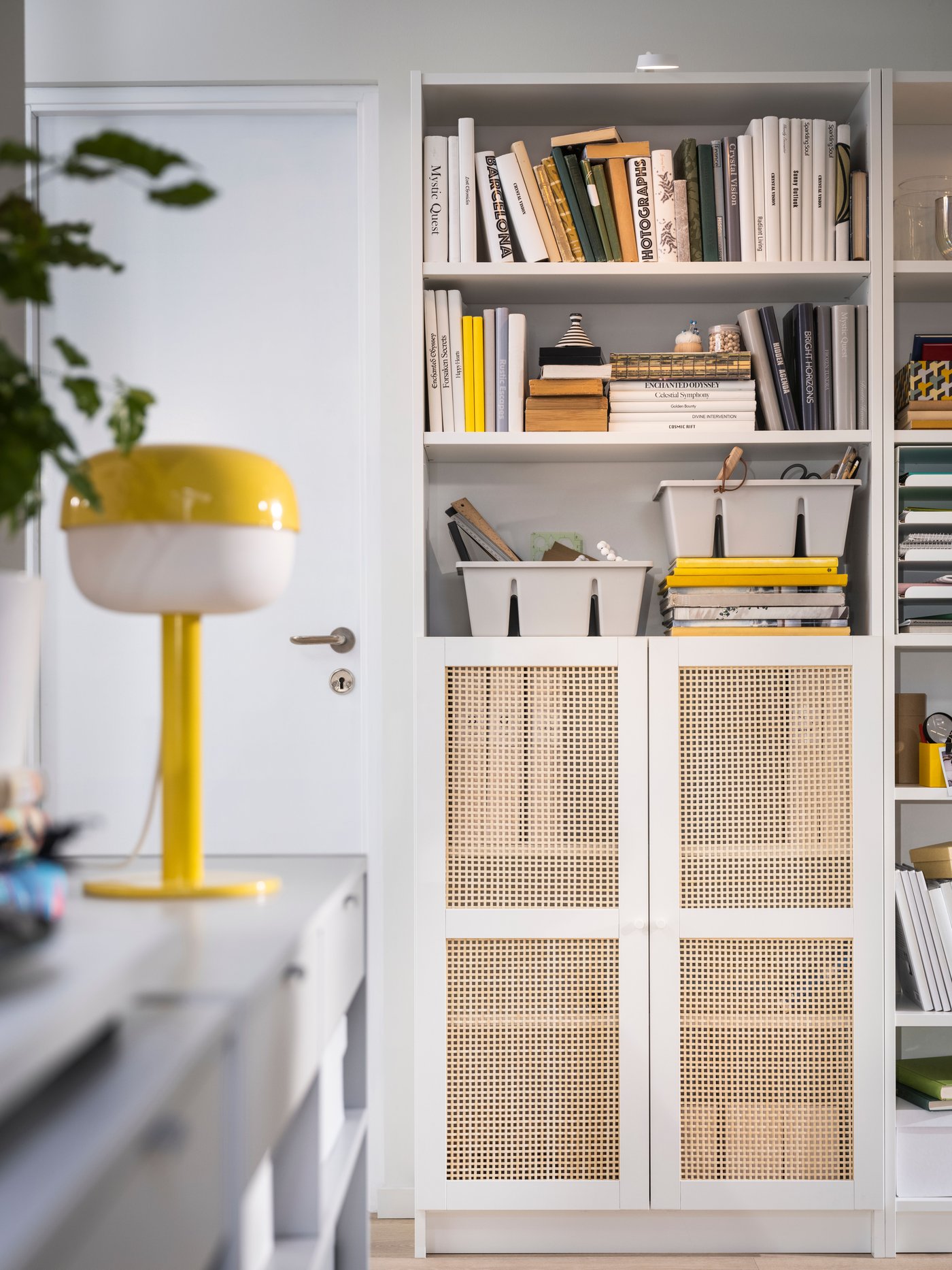 A white/dimmable YTBERG cabinet lighting