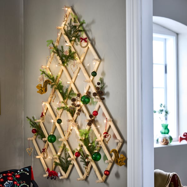 A pine VINTERFINT wall decoration