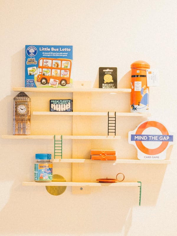 A LUSTIGT wall shelf