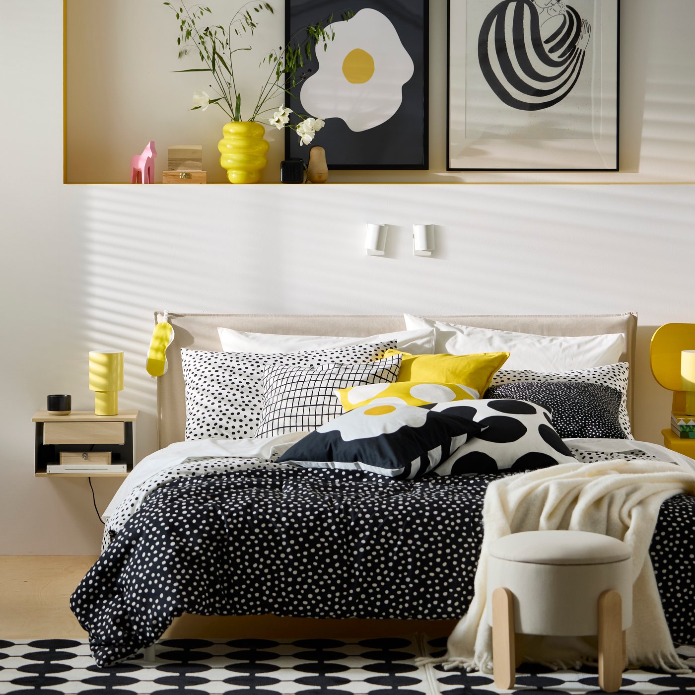 A white/Vissle beige KLEPPSTAD bed frame in the bedroom