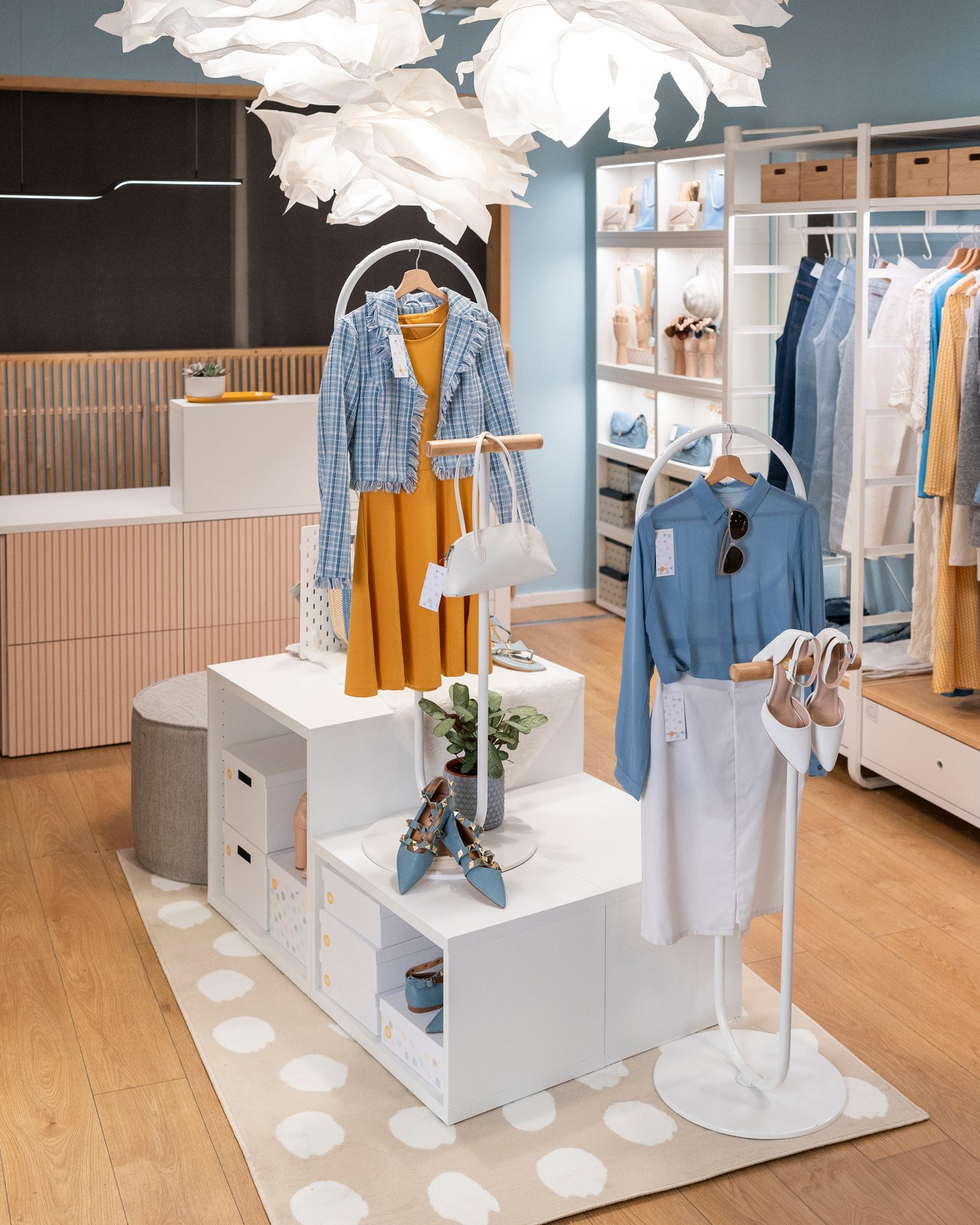 A beige/white dotted BOGENSE rug, low pile