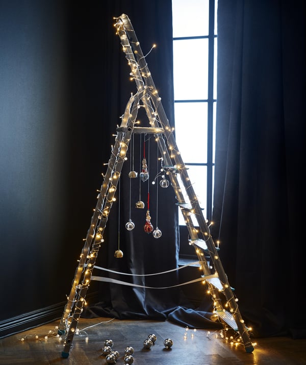 Arbre de Nadal barat amb llums 