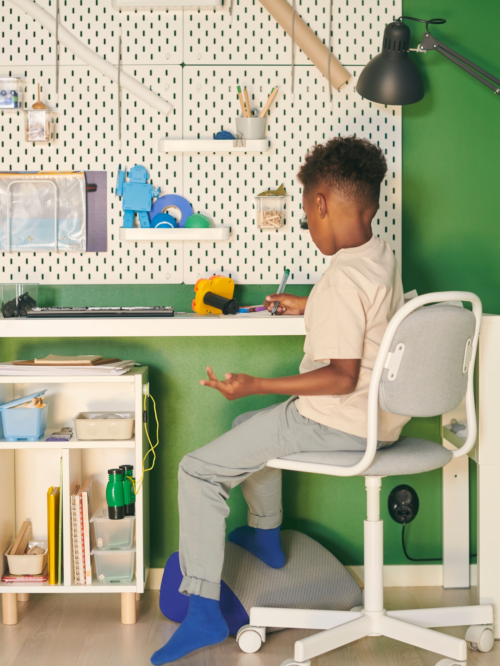 ÖVNING višenamenski ergonomski oslonac za stopala.