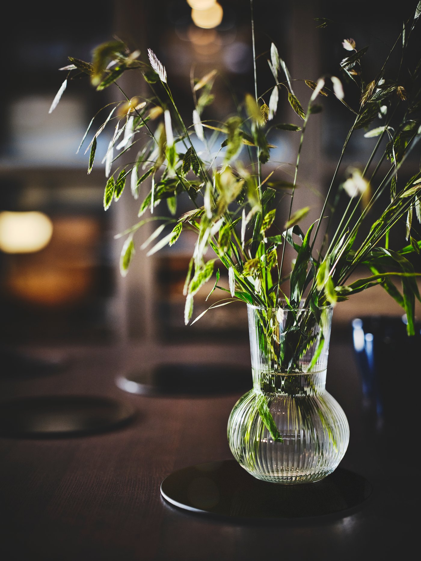 A clear glass PÅDRAG vase