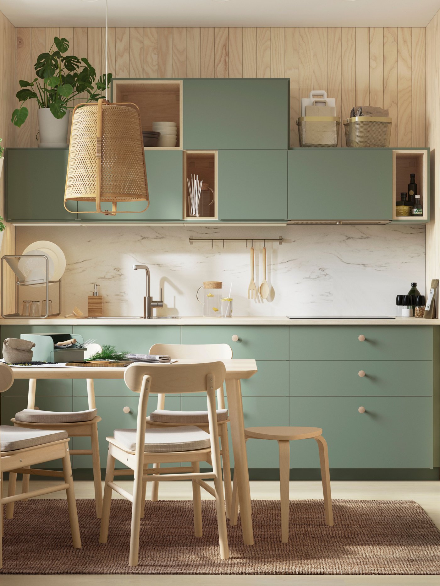 A birch RÖNNINGE chair in the kitchen