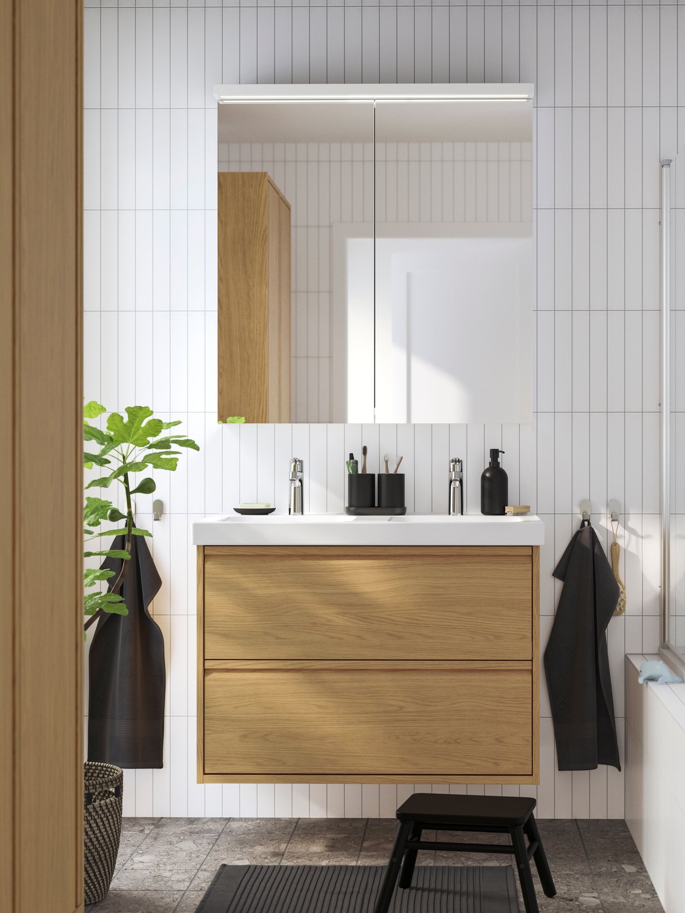 Meuble pour lavabo ÄNGSJÖN en chêne clair