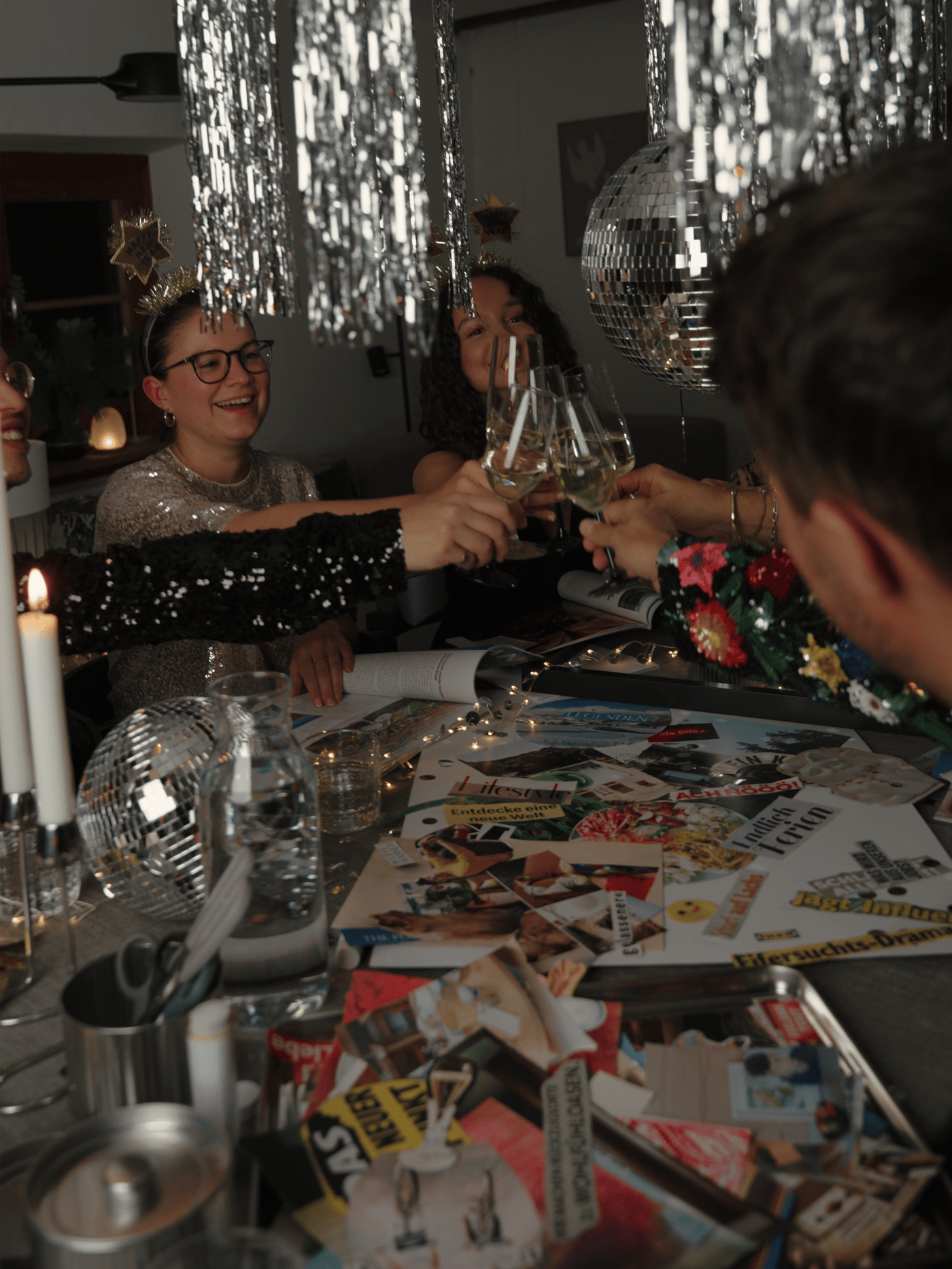 Eine klare Glas-/Kork-Karaffe von IKEA 365+ mit Verschluss