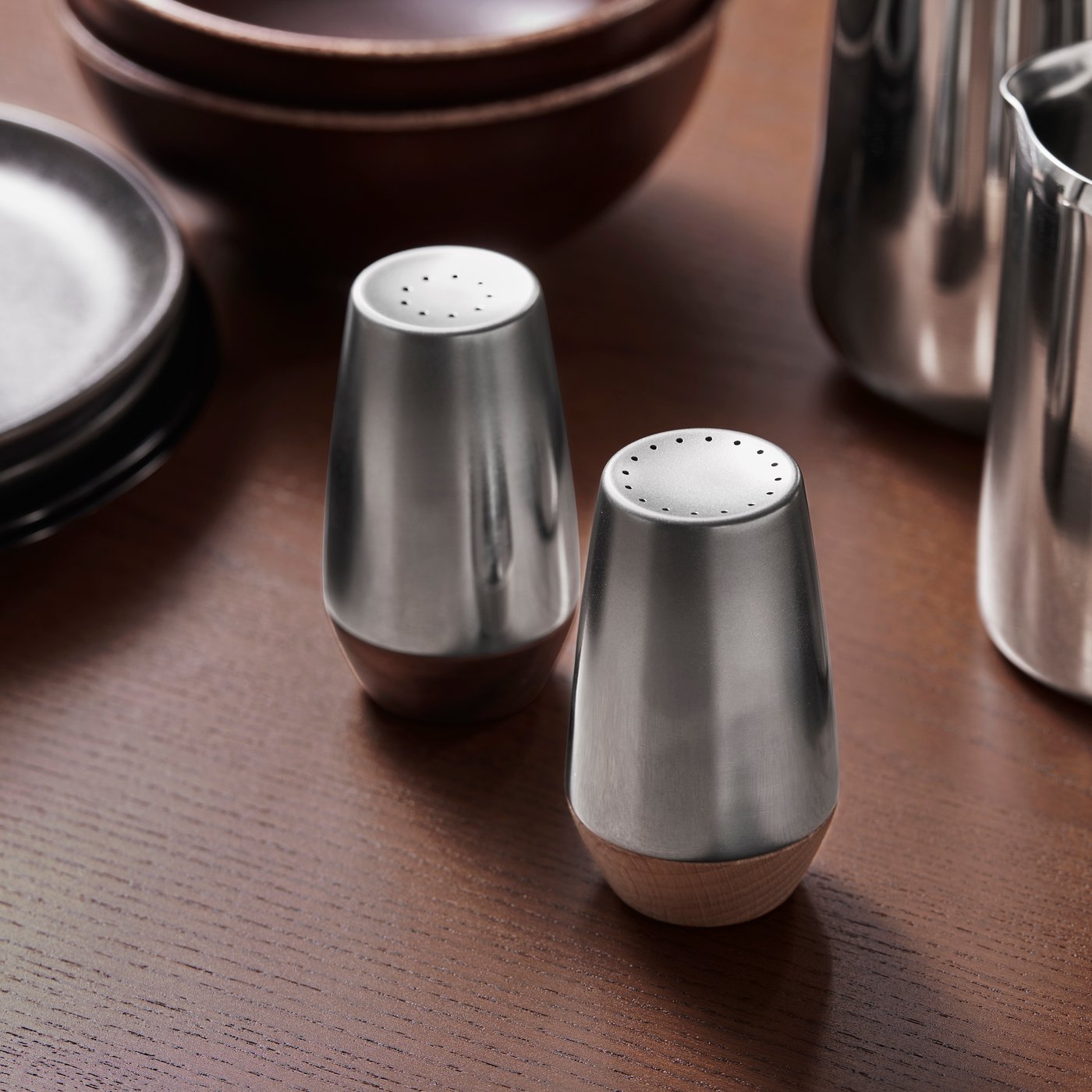 A stainless steel beech/walnut AFTONHAJ salt/pepper shaker