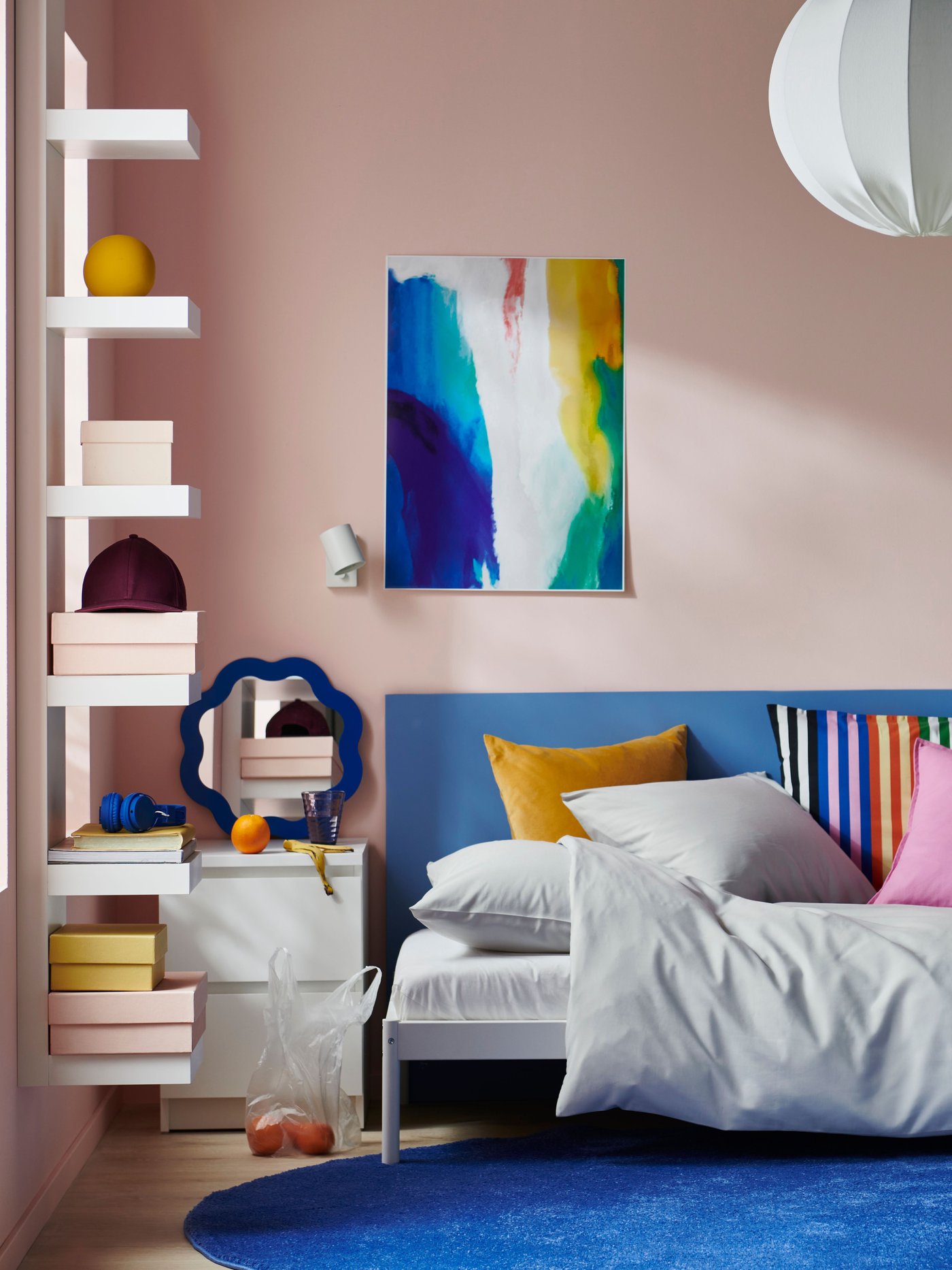 A grey PILTANDVINGE duvet cover and pillowcase