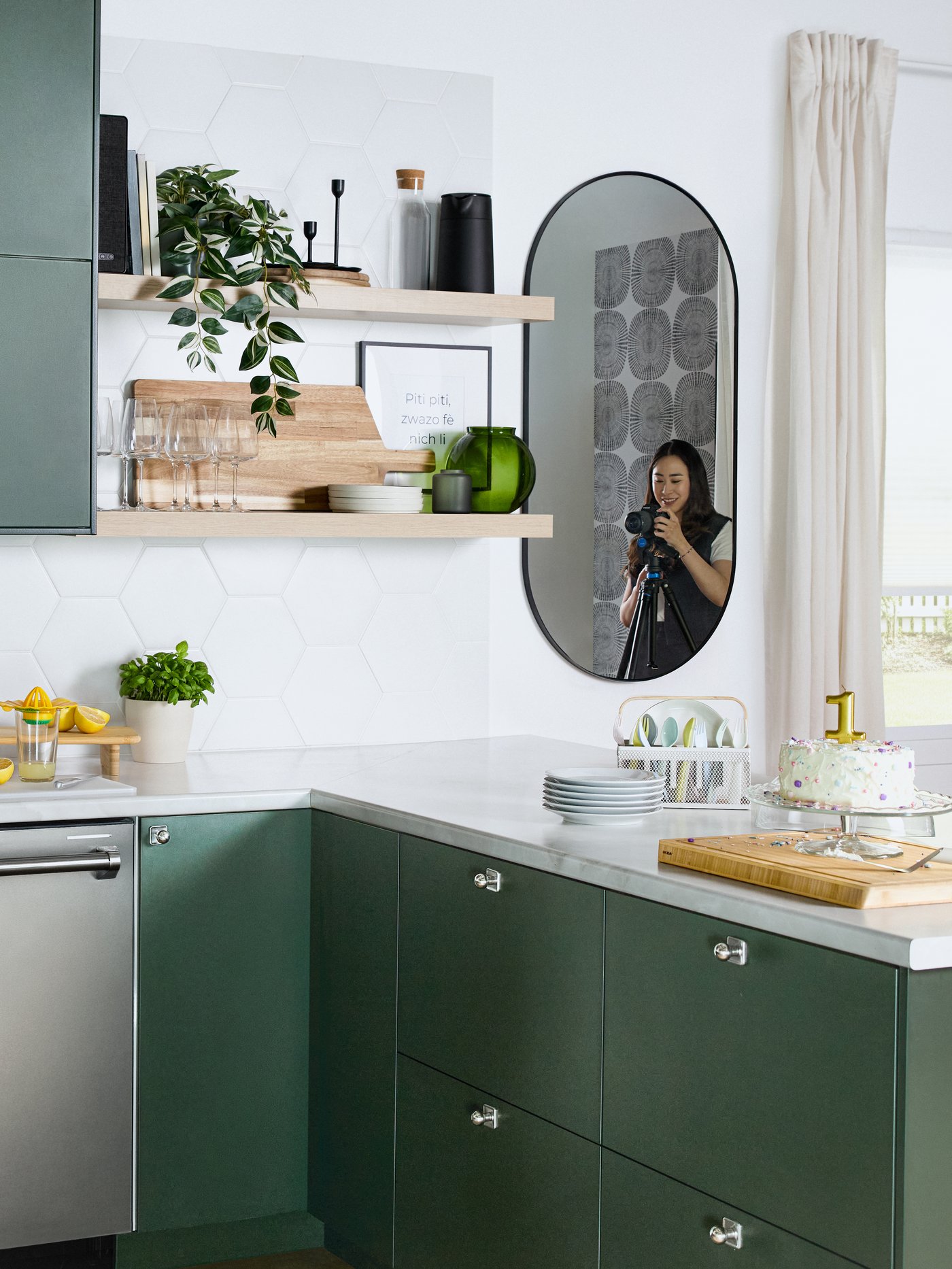 a photo of a kitchen