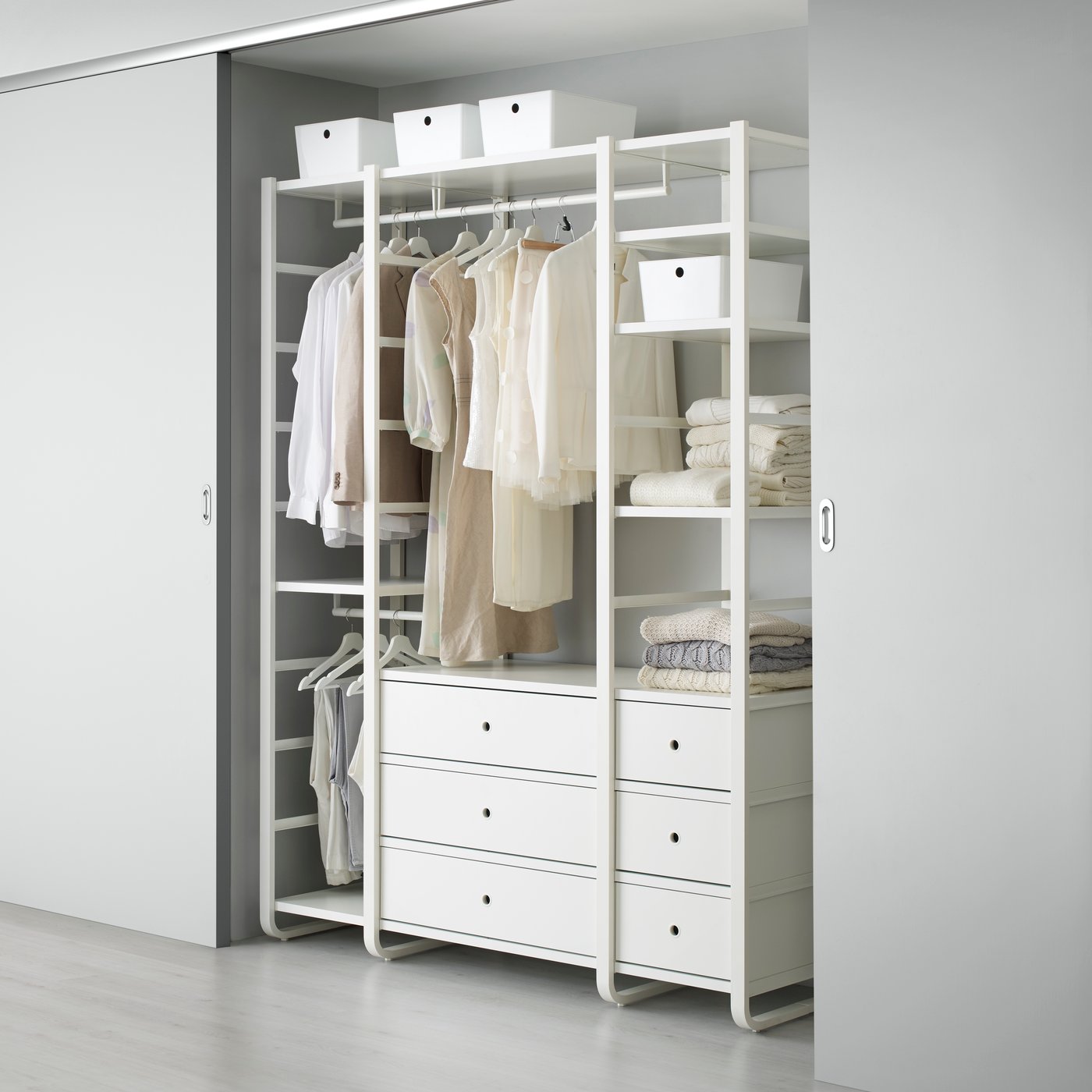 A white ELVARLI wardrobe combination