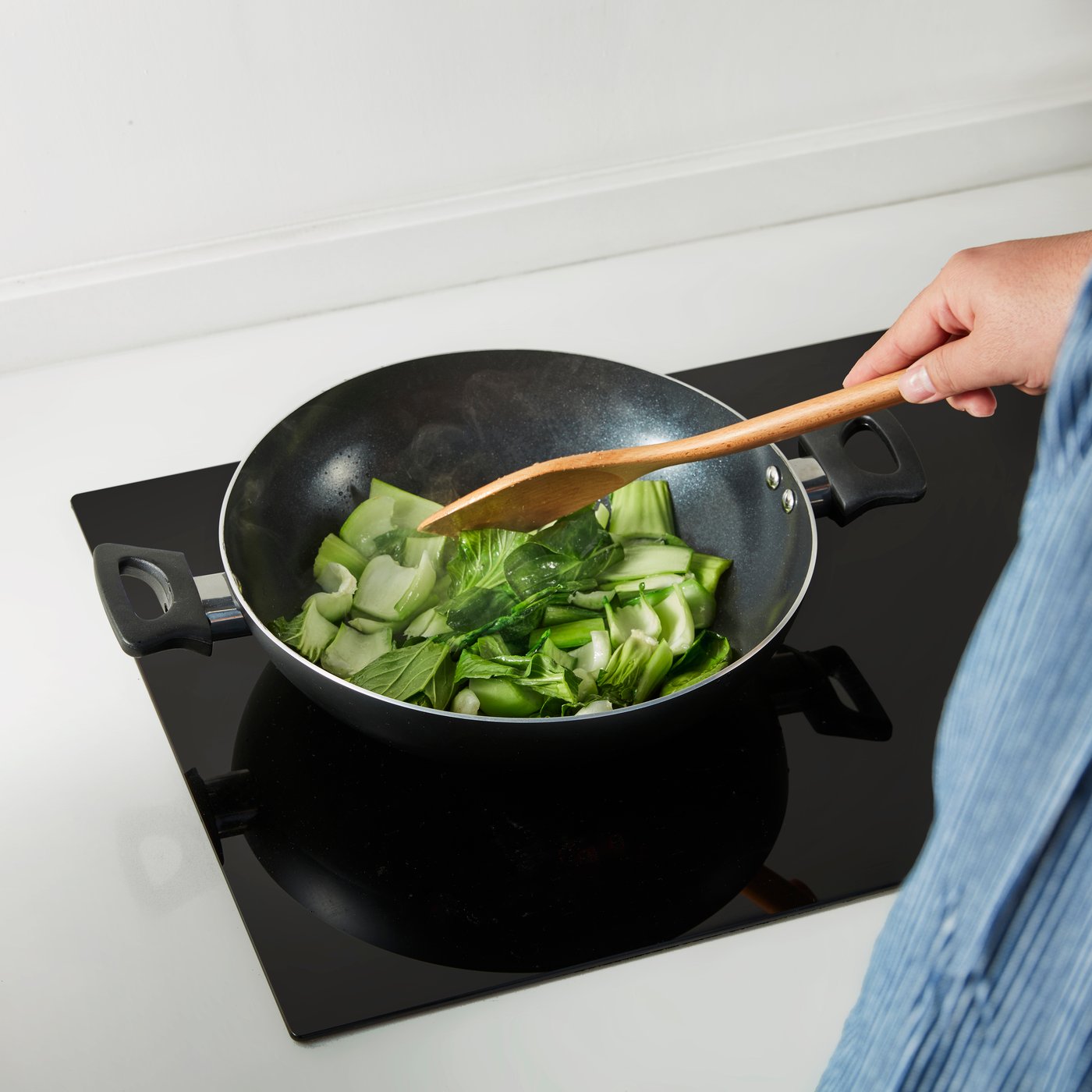 A non-stick coating grey FRUKTKAKA kadai wok