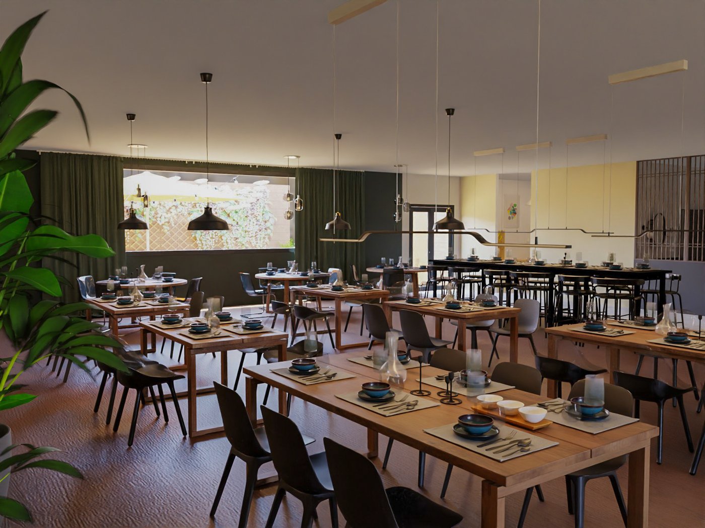 Teil eines Hotelrestaurants. Verschiedene Essplatzgruppen für unterschiedliche Personenanzahlen und in unterschiedlicher Höhe. Alle Tische sind eingedeckt.