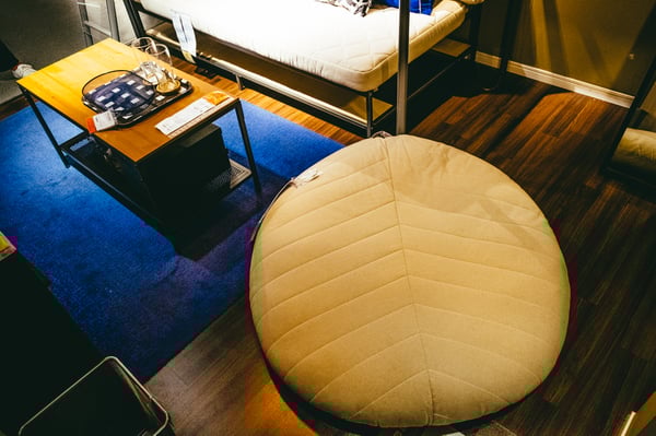 single bed room