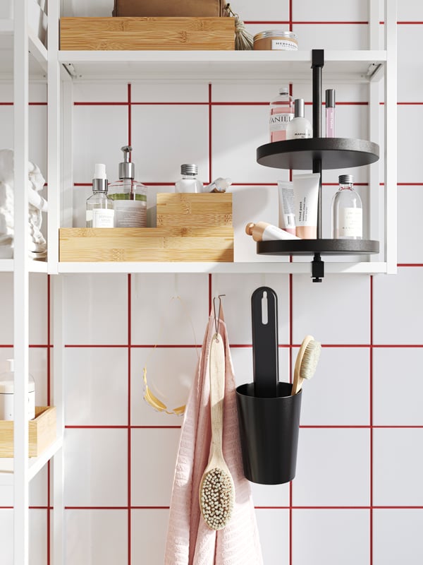 An anthracite ENHET swivel shelf in the bathroom