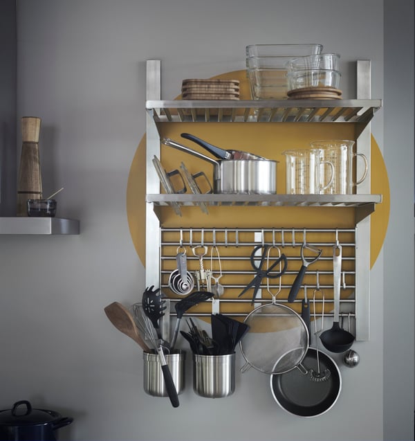 A stainless steel KUNGSFORS container in the kitchen