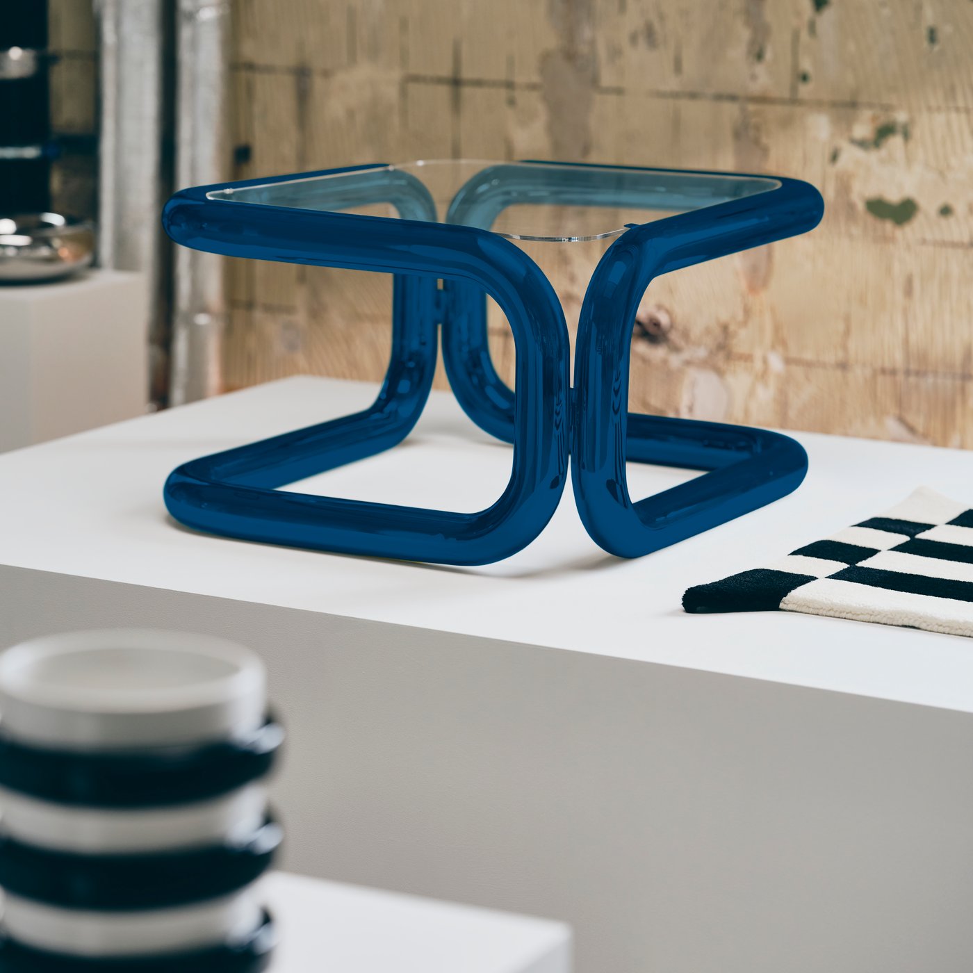A blue KONSTRUNDA side table