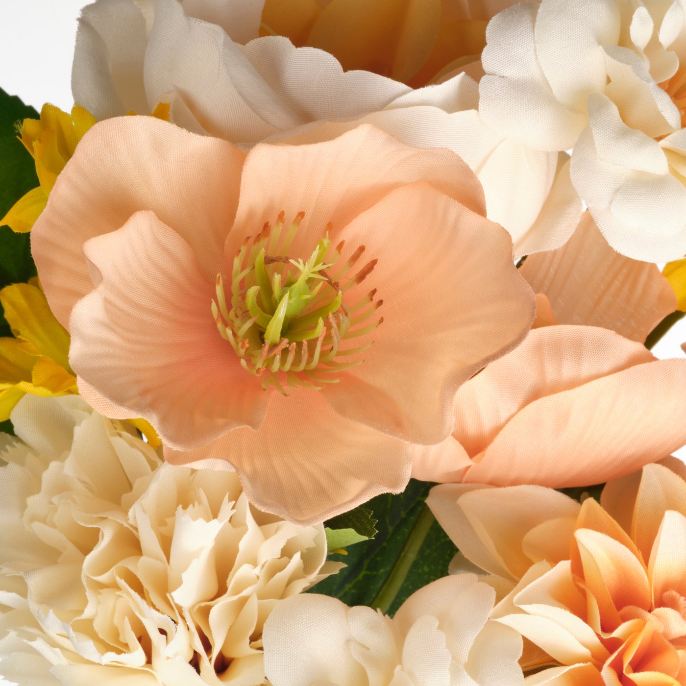 An in/outdoor orange/yellow SMYCKA artificial bouquet