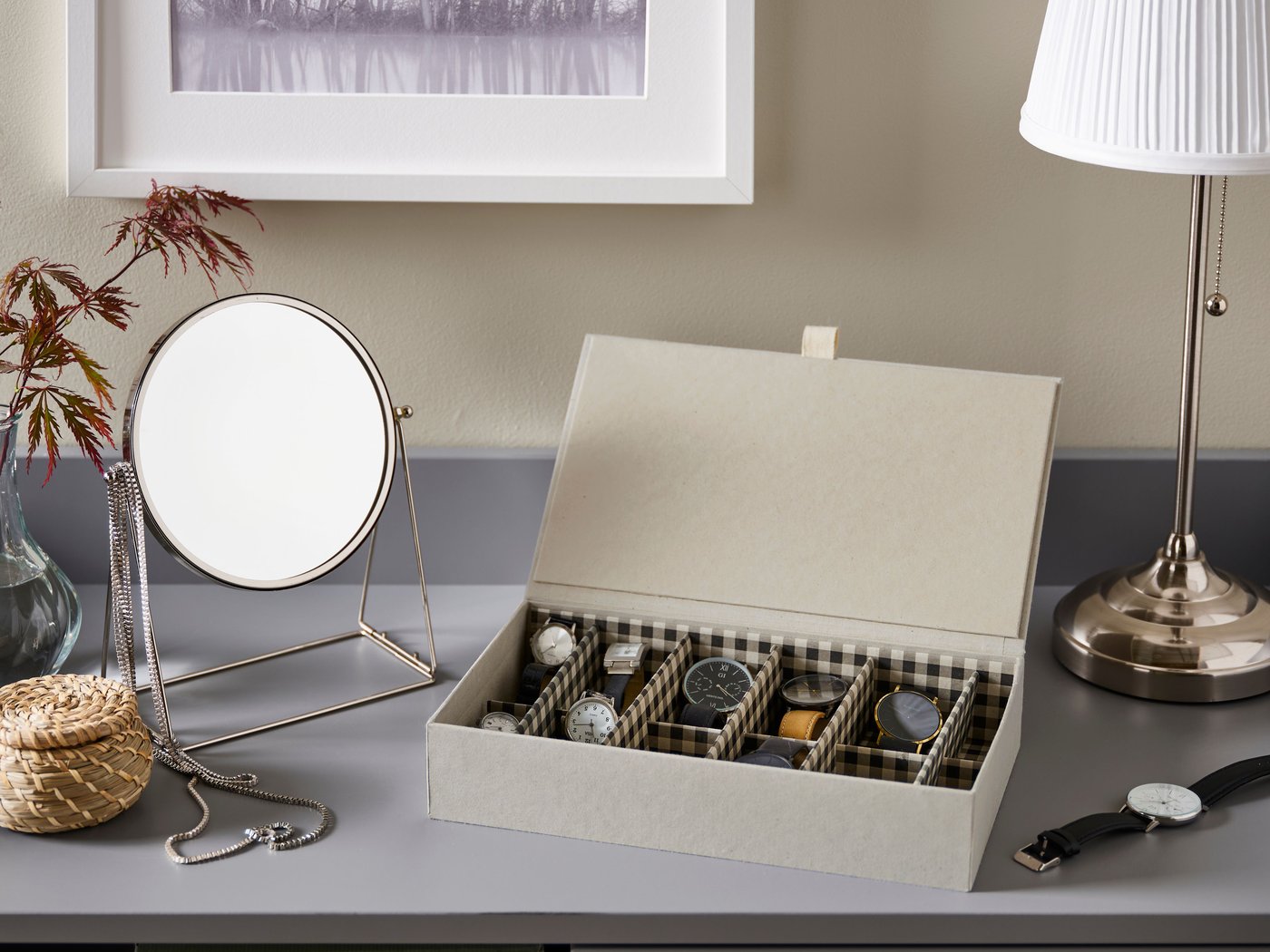 A natural colour/beige RÅGODLING box with compartments