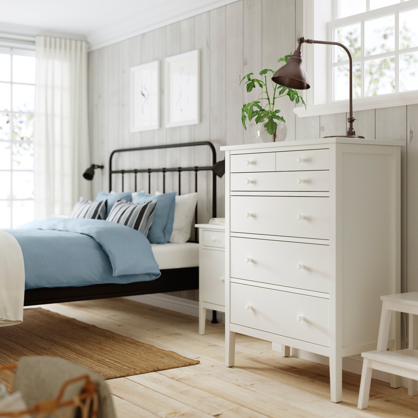 Commode GULLABERG à 6 tiroirs, couleur blanche, avec ancrage et fonction de déverrouillage