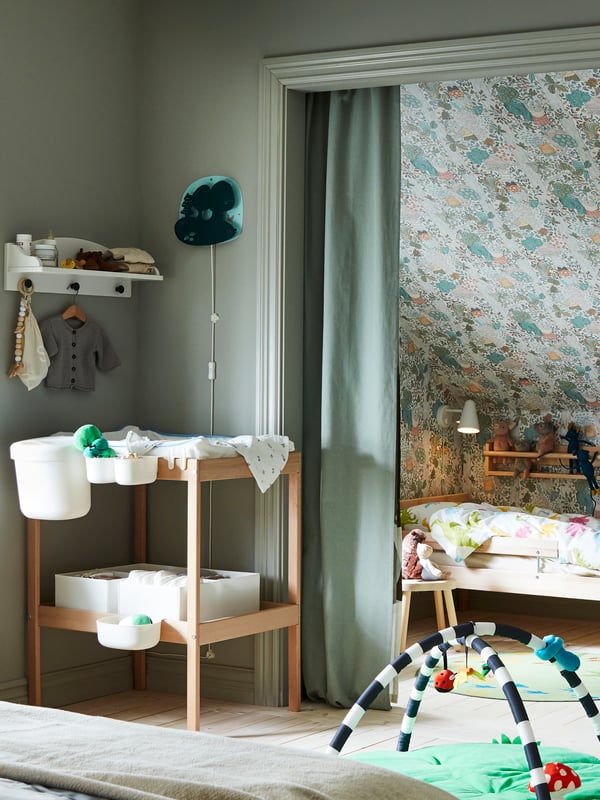 A KLAPPA baby gym in the childrens room