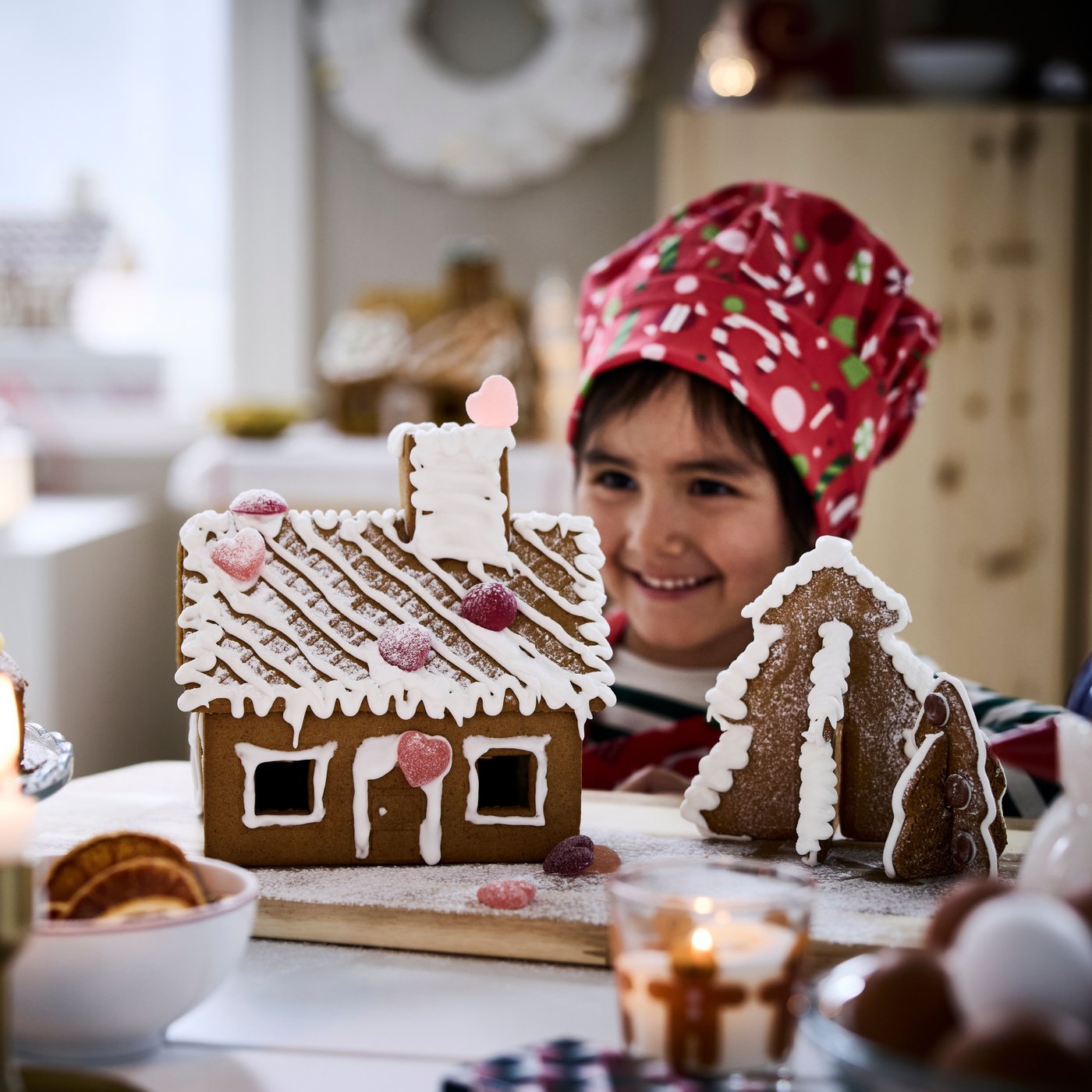 A VINTERSAGA gingerbread trees