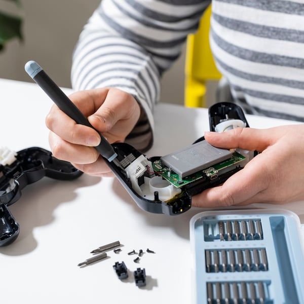 A TRIXIG 25-piece precision screwdriver set