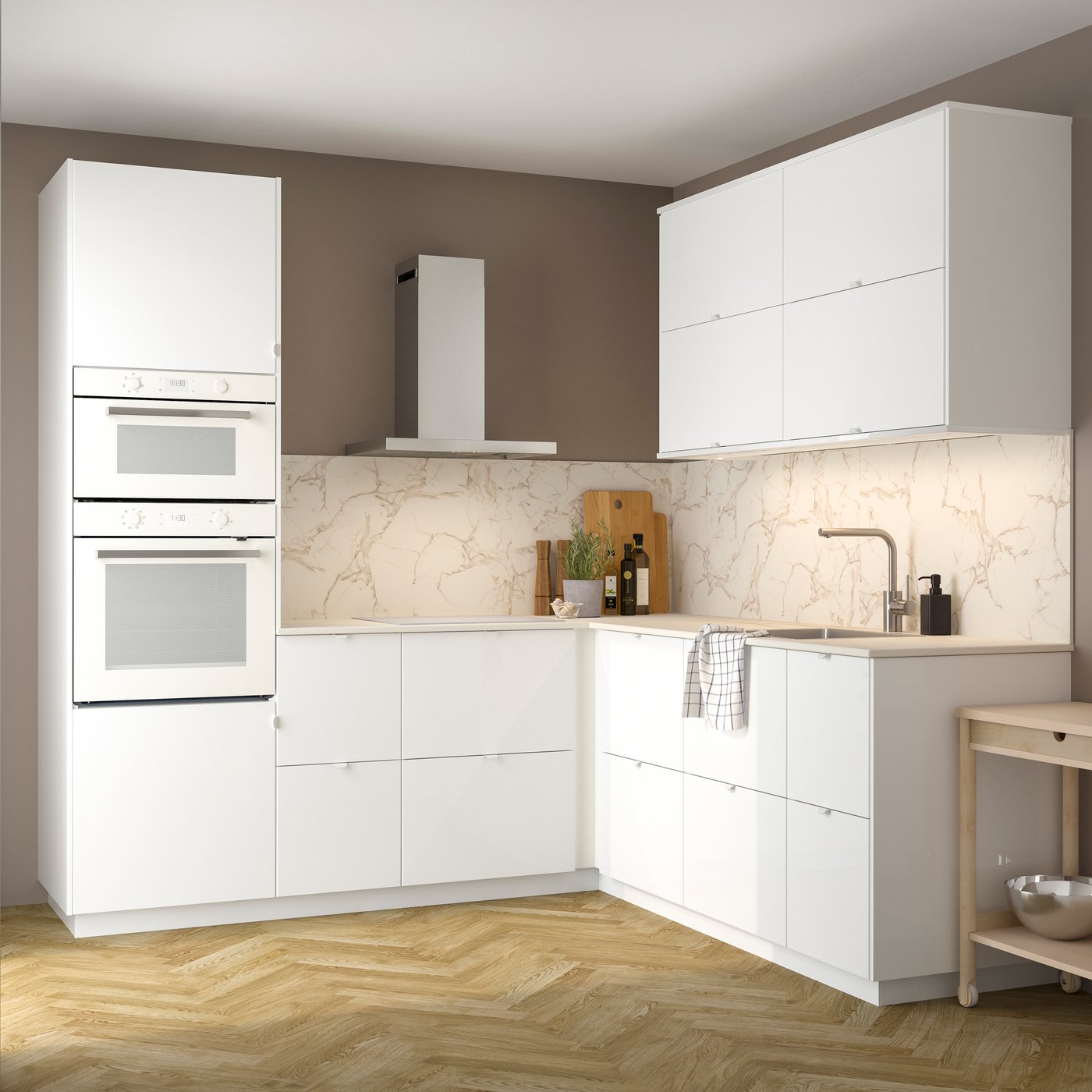 Глянцевая белая дверь RINGHULT