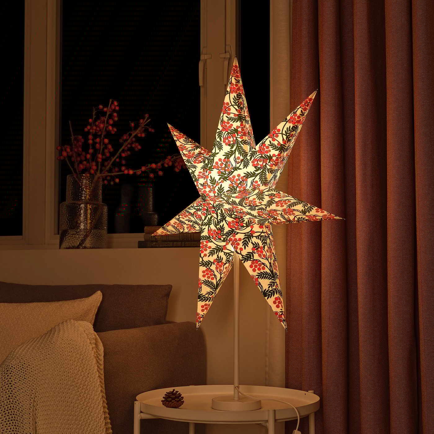 A Berries STRÅLA lampshade