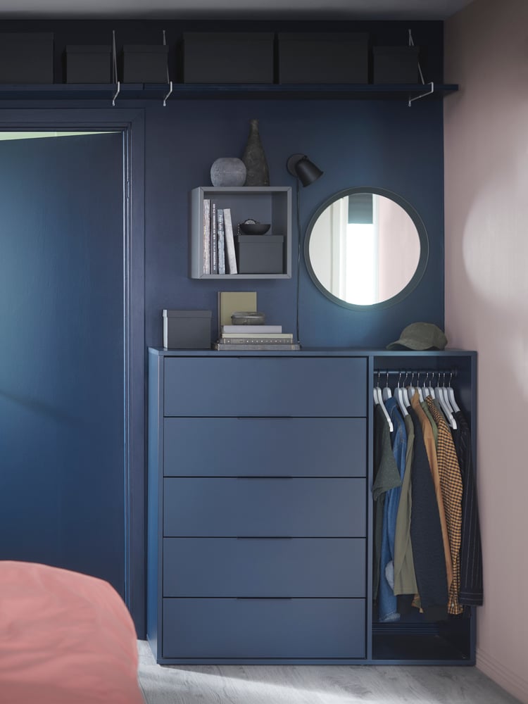 Eine vielseitige Kommode mit Kleiderstange - IKEA