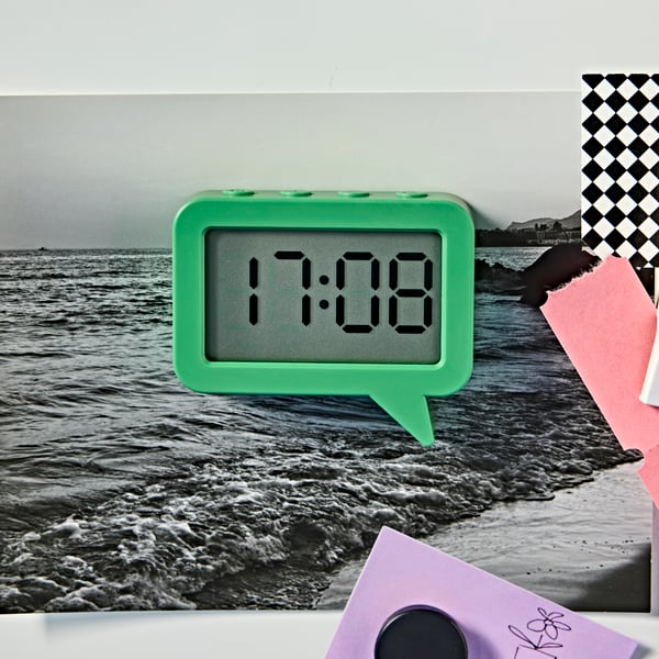 A green LJUNGPIPARE clock/timer in the NA