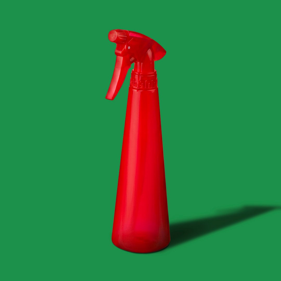 Pulvérisateur TOMAT rouge sur fond vert