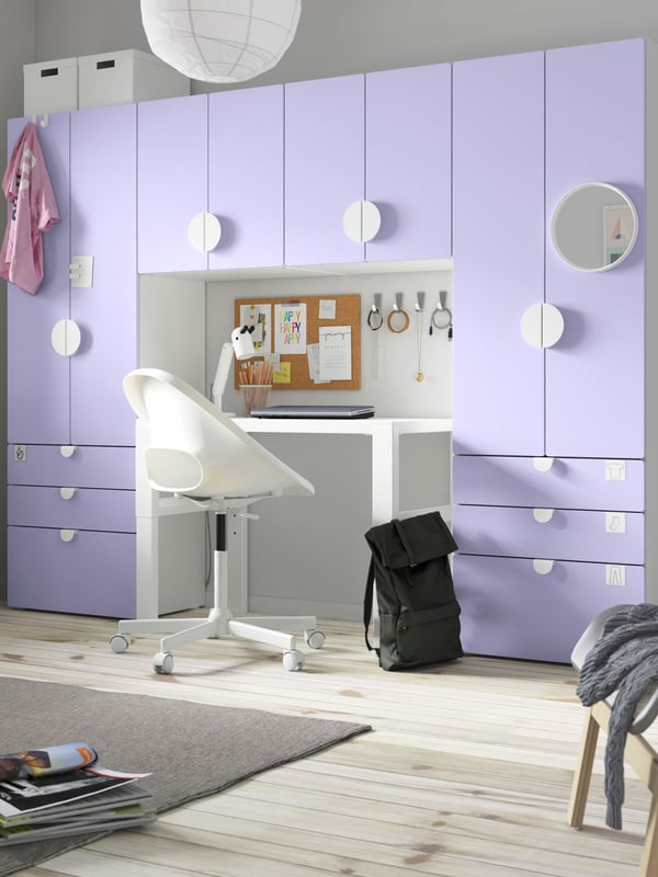 A white/lilac PLATSA storage combination