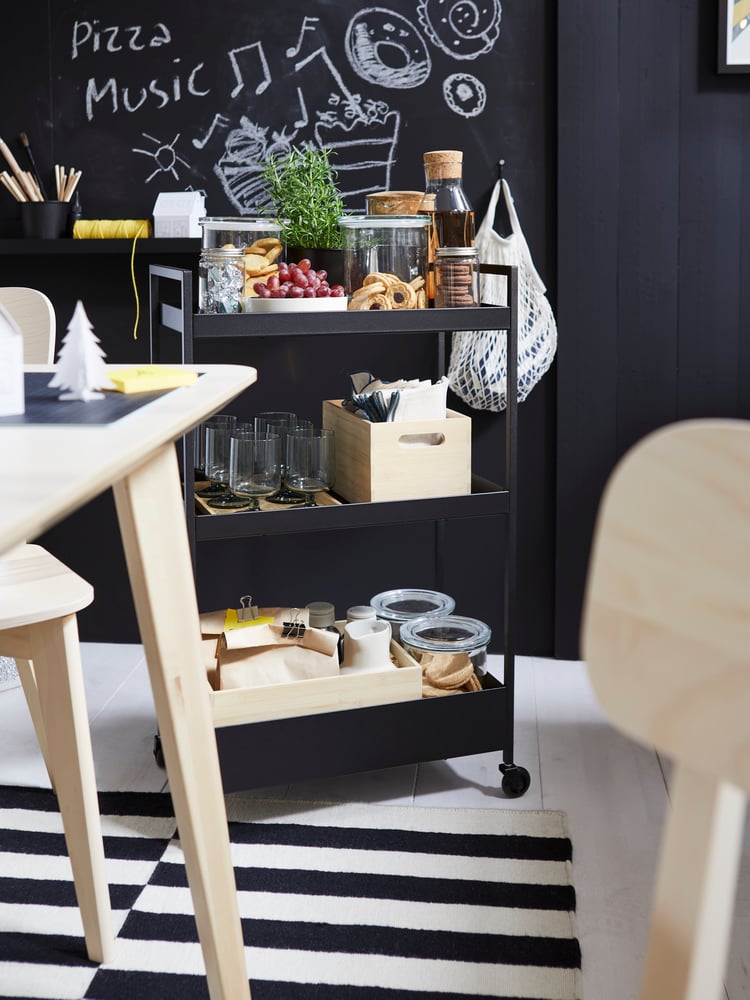 A dining room with a Scandinavian coffee shop feeling - IKEA